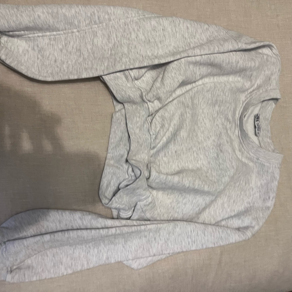 Zara short sweater